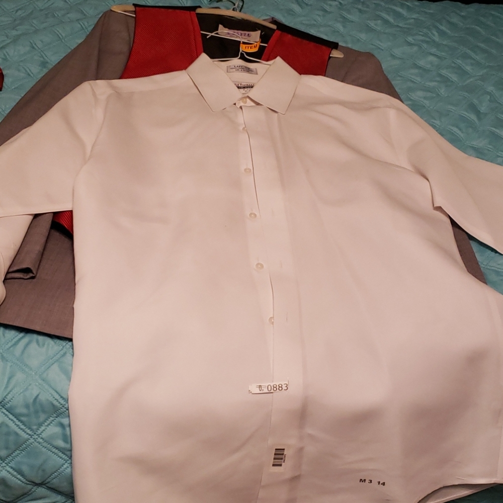 Suit - Picture 2 of 8